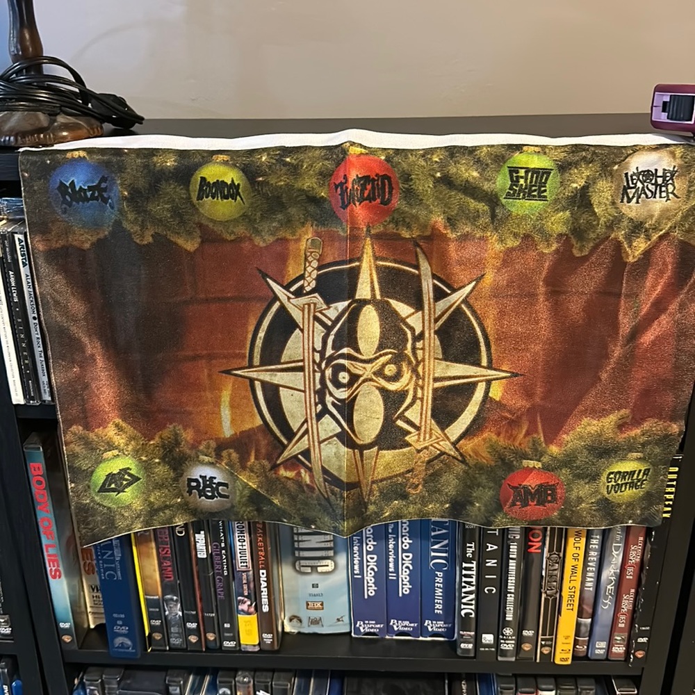 Majik Ninja Entertainment holiday flag 11x17